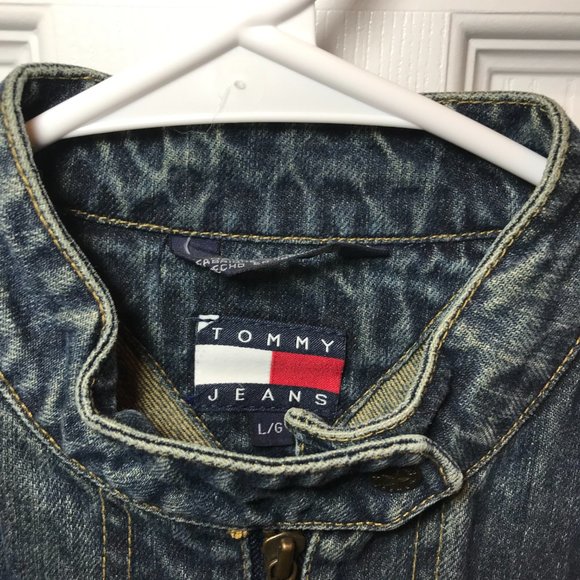 EUC Distressed Tommy Hilfiger Women's Jean Jacket Size L - Picture 3 of 4